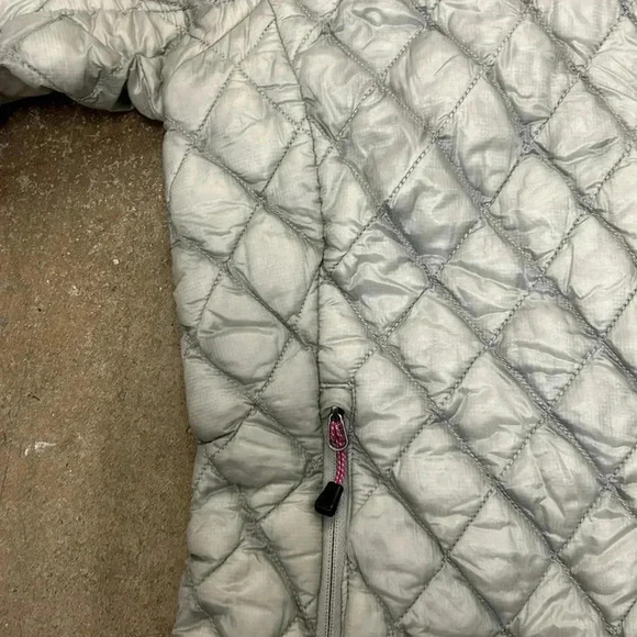 The  north face packable thermoball jacket - Picture 4 of 10